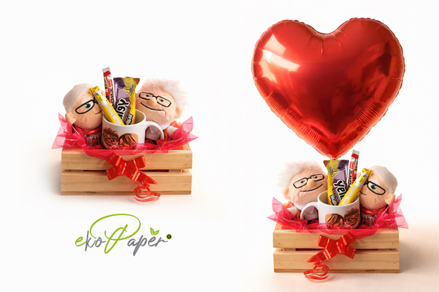 Abuelitos con Globo Corazón